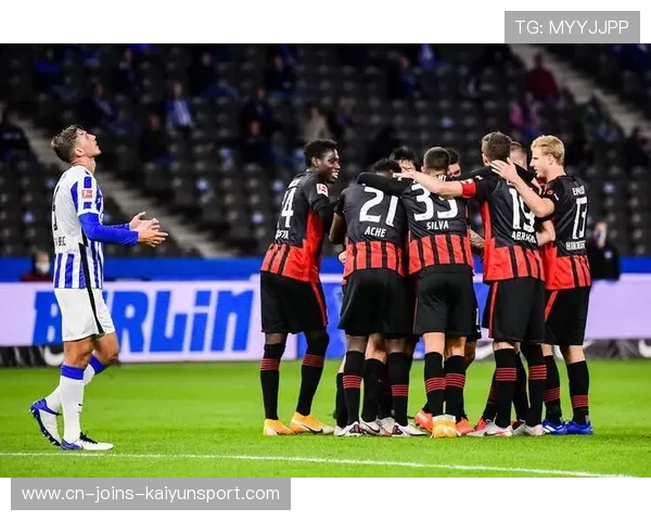 多特蒙德反击只用两脚完成